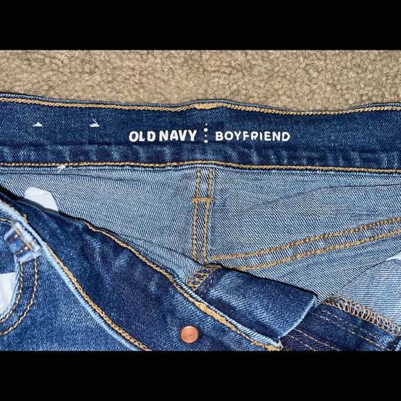 Old Navy Denim Shorts Size 4 Boyfriend Style - Picture 3 of 5